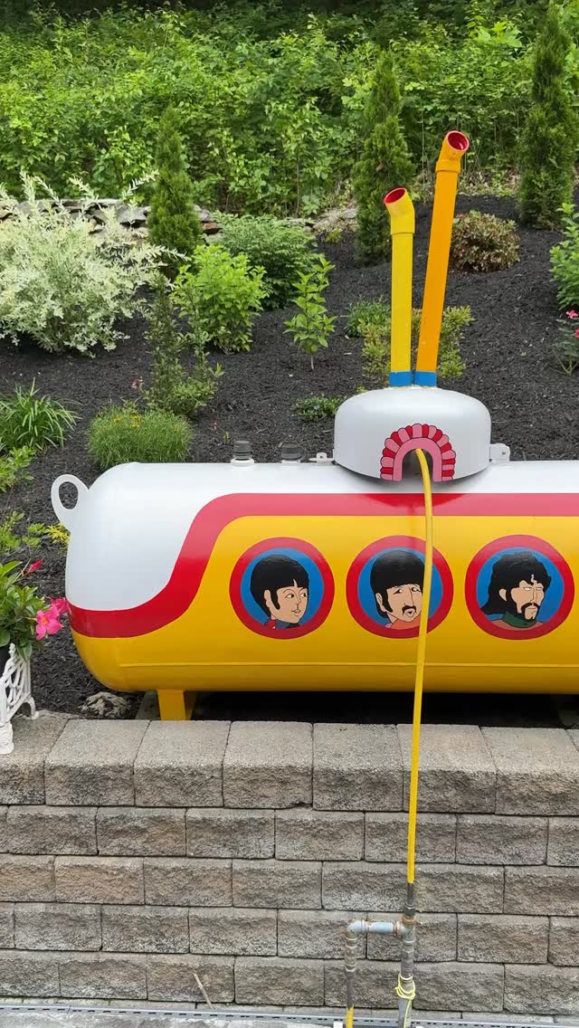 I looked at this before starting and thought…
this could be something cool.
Didn’t fully know how it would turn out yet—
just trusted the process and kept going.
Now it actually feels alive 👀
If you’ve got a space like this in mind… message me, let’s bring it to life.
#westchestermurals #muralart #custommurals #creativeprocess