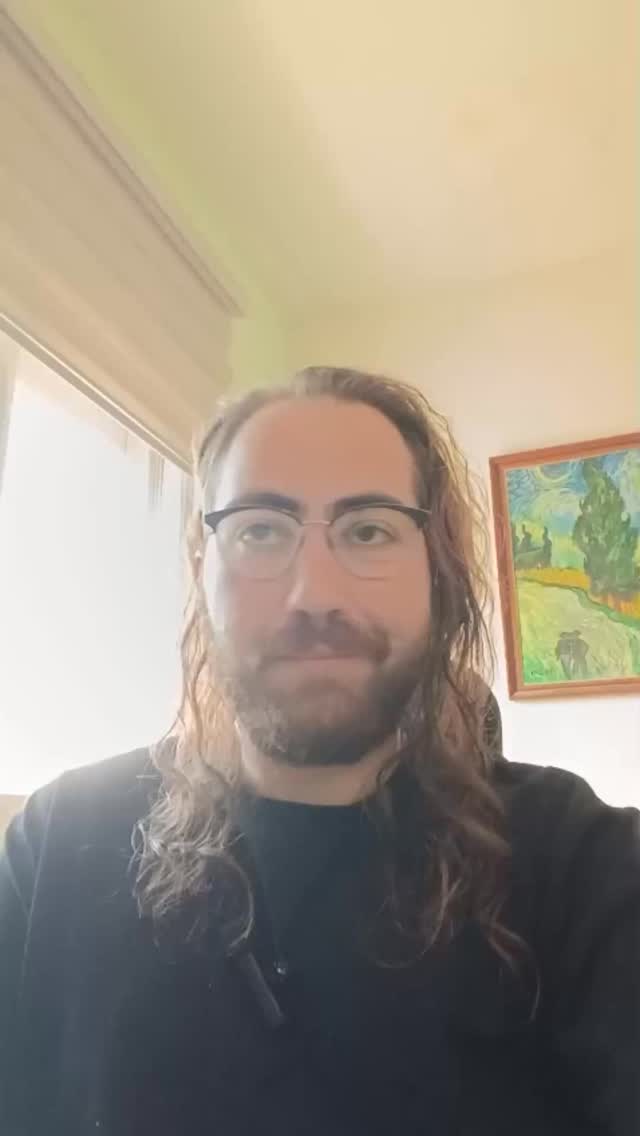 Efi perdió todo.
Un misil destruyó su casa, su estudio y sus instrumentos.
Hoy, gracias a esta red, puede volver a hacer lo que más ama: tocar, enseñar y reconstruir de a poco su día a día.
Desde Argentina, ese apoyo llegó.
Y su mensaje nos recuerda por qué hacemos lo que hacemos.
Gracias por ser parte. 💙