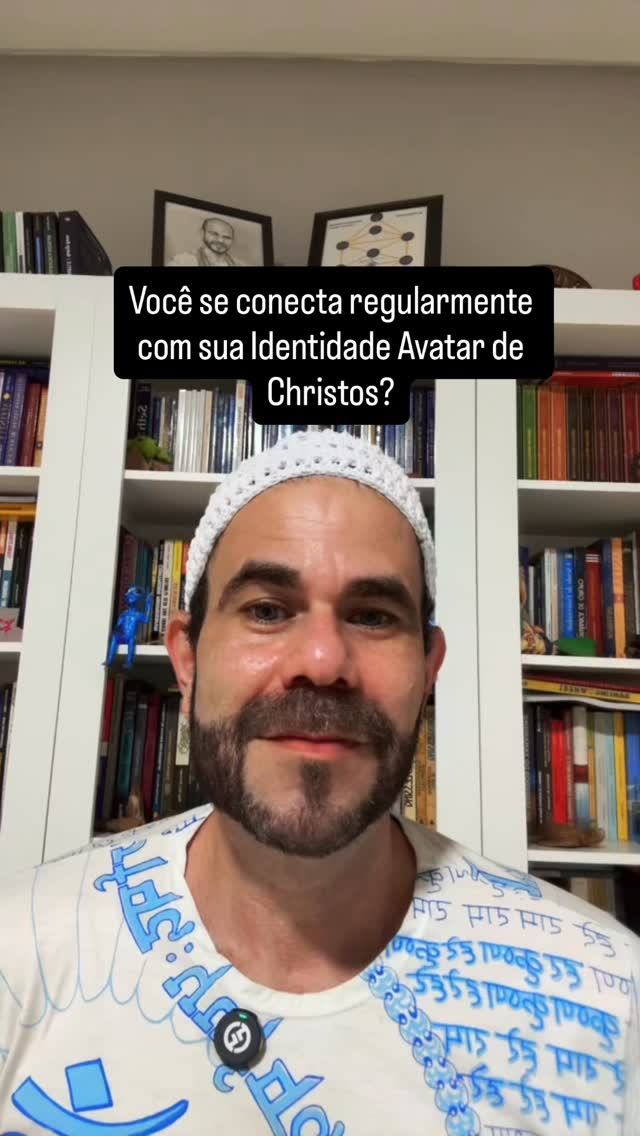 Olá Consciência sagrada desta Terra
A espiritualidade guarda uma chave.
E essa chave é a sua soberania.
E quando você acessa essa soberania…
o que se abre não é uma liberdade externa.
É uma liberdade de consciência.
É você começar a lembrar, de forma viva, quem você realmente é —
não como conceito…
mas como presença no seu dia a dia.
Existe uma parte da sua consciência que vem diretamente da Fonte.
Uma parte que permanece íntegra, perfeita… nos campos mais elevados da sua existência.
Essa parte é conhecida como o Christos Universal.
A dimensão da sua consciência que já existia antes mesmo da sua experiência aqui no mundo físico.
É o seu projeto divino.
A sua identidade original.
A sua Identidade Avatar de Cristo.
E o ponto é:
isso não está distante de você.
Você pode conduzir mais dessa frequência pelo seu corpo…
pela sua mente…
pelo seu campo…
e até pelo seu DNA.
Mas isso não acontece por tentativa ou esforço.
Acontece quando você cria uma conexão consciente com a sua Matriz Ascensional —
o campo que organiza, sustenta e direciona toda a sua jornada.
E foi exatamente para isso que a Masterclass **Matriz Ascensional e as Chamas Fundadoras** foi criada.
Uma vivência profunda de reconexão com essa inteligência maior que existe em você…
através das **Chamas Fundadoras**, também conhecidas como a Chama Trina da Vida —
a base vibracional da sua identidade original.
Durante essa experiência, você também vai acessar ferramentas práticas como o trabalho com a **Pedra de Topo Piramidal**…
que potencializa essa conexão com a sua matriz…
e a **Cerimônia de Hidroprogramação das Águas**, uma tecnologia consciente de reprogramação e alinhamento com novos ciclos.
Não é sobre aprender algo novo.
É sobre lembrar… e começar a sustentar isso.
Se você sente esse chamado, o próximo passo é simples:
clica no link da bio ou envia a palavra Matriz no direct e garante sua vaga nessa Jornada bela, profunda e de autoamor
Bençãos!