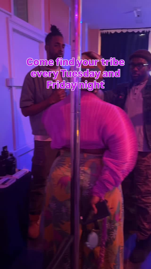 Come find your tribe every Tuesday and Friday night ✨
Tuesdays we gather for soulful conversation and connection.
Fridays we elevate the energy with music and movement.
Different vibes, same intention: community.
