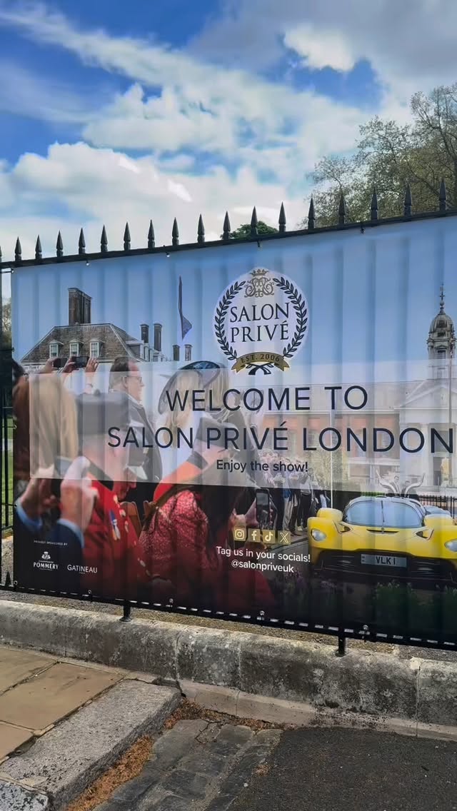 Yesterday, we were at the grand opening day of Salon Privé London.
From Koenigsegg hypercars to beautifully restored classics, every corner had something worth stopping for. The Supercar Parade brought the energy, and the Porsche Grand Départ was the perfect way to close the day.
It’s on until Saturday, so if you’re in London this week, it’s well worth a visit.
See more coverage across www.thelifeofluxury.co.uk this weekend!
Wearing @hollandcooperclothing 🤍
#SalonPrivé #SalonPrivéLondon #SalonPrivé2026 #TheLifeofLuxury #pressgifting