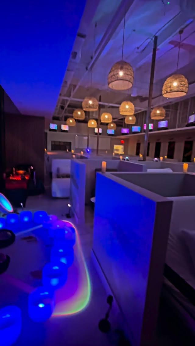 Join us on Tuesday April 14 at @zenzone_fl a beautiful space where you can come to re connect with your inner self .
Double & single beds available !! Check treeomsoundbath.com or link on bio