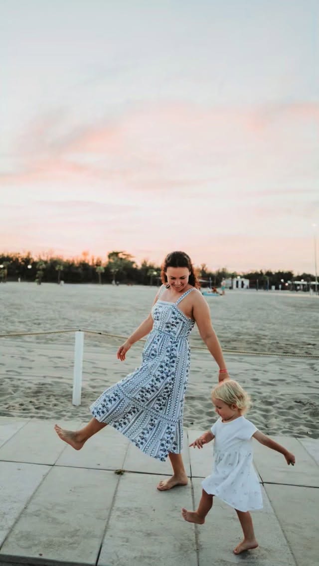 Du hast deine Kinder nur für einen kurzen Moment als kleine Kinder – den größten Teil ihres Lebens wirst du sie als Erwachsene begleiten.
Also genieß jede Phase, jeden Chaos-Moment und jedes Lachen. 🤍
Enjoy the ride.
#family #familygoals #kids #thankful