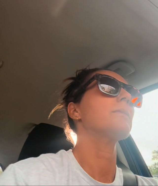 Ala Moana Beach Park, Tue., April 14th, 2026 at about 8 AM. Heard Sandys is super good so work, work then surf! I hope everyone is catching some waves and enjoying this beautiful day! 🌊🤙🏽🩵
#Beach #surf #swim #alamoana #watersafety