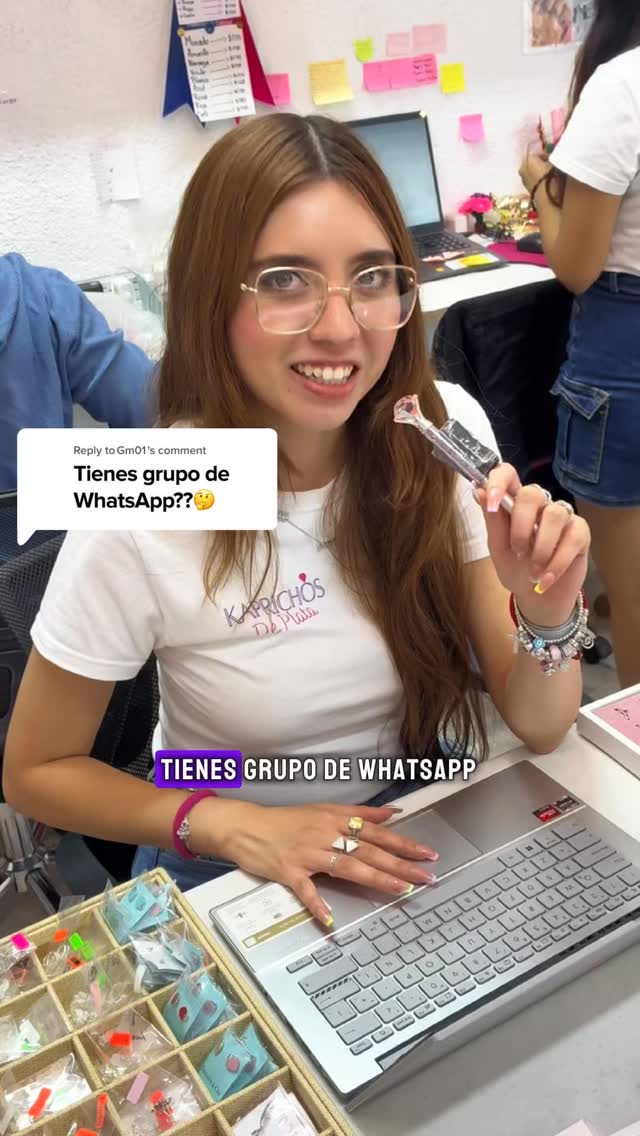 ¿Nos preguntan si tenemos grupo de WhatsApp? 🤭✨
¡La respuesta es SÍ! 💖
Es donde consentimos a nuestras clientas 👀🔥
Ahí compartimos antes que en cualquier lado: novedades, precios especiales y piezas que se agotan rapidísimo 💍💰
Si quieres comprar mejor, vender más y no quedarte sin lo más top… tienes que estar ahí 😍
Envíanos mensajito y te agregamos 7621247122📲💕
#Mayoreo #Joyería #EmprendeHoy #VentasMéxico #platataxco