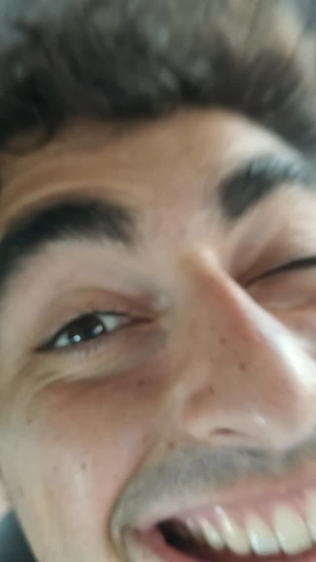 Día 4 del Vlog, esto va cogiendo forma. Colegio, telas y bottle flip challenge.
Créditos:
Ani y Diani a la cámara
@marta.segg
@josepecina_