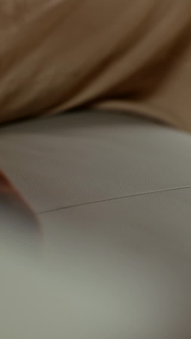 Calligaris
ספות קליגריס. עור איטלקי רך וקווים נקיים שיוצרים שקט ויזואלי.
כתבו לנו אם אתם מעוניינים בפרטים נוספים או עקבו אחרינו לקבלת השראה.
הקולקציה המלאה ורשימת הסניפים מחכים לכם בקישור שבפרופיל שלנו: (Link in Bio) @calligaris_israel
www.turgeman.co.il
#קליגריס
#דן_דיזיין_סנטר
#עיצוב_פנים
#ריהוט_איטלקי
#Calligaris