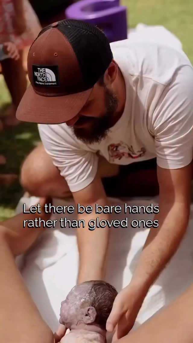 🔎We haven’t made birth safer by gloving every hand
🔎We haven’t made birth safer by hiding it from the next generation
🔎We havent made birth safer by expecting it to take place in a medical institution 🏥
The vast majority of birth is low-risk and occurs most safely in an environment where a mother feels safe, private, relaxed and undisturbed.
Since the early 2000’s maternal mortality rates have continued to rise. The US maternal mortality rate is now 22 per 100,000 up from 7 per 100,000 in 1997
⚠️The question is not, “is homebirth safe?
✅The question is, “is medically managed birth safe?”
🎥 by @vrijegeboorte text by @downtobirthshow