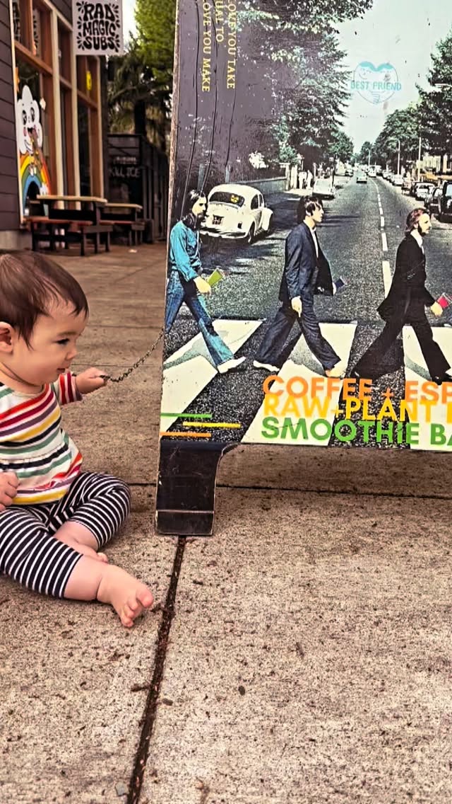 This baby just showed up and wanted to start selling smoothies, but she didnโt have on a uniform or anything, not even shoes. So we decided to put her out in the street to do our advertising instead.
Open 7am-4pm everyday at Gladstone ๐
Division back open on Thurs-Sundays 7am-4pm
๐๐๐