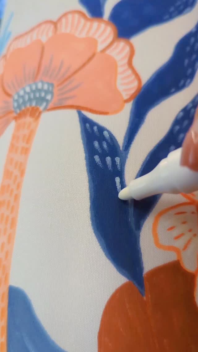 Soft contrast in motion, warm terracotta meeting cool blue, layered over white base.
Each brushstroke builds a rhythm between bold shapes and delicate lines, creating a balance that feels both playful and grounded.
This piece is less about perfection, more about how color lives and moves together.
—
ความตัดกันแบบนุ่มนวล การใช้โทนสีส้มอบอุ่นเจอกับสีน้ำเงิน บนพื้นสีขาว แต่ละเส้นพู่กันค่อย ๆ สร้างจังหวะ ระหว่างรูปทรงที่ชัดและลวดลายที่ละเอียด ให้ความรู้สึกทั้งสนุกและสงบไปพร้อมกัน
DM to order or Visit our website and explore more details: www.pineandtides.com
Worldwide shipping
Every lamp you see here is one of a kind, with only a single piece available.
#oneofakindlamp #homedecor #โคมไฟ #pineandtideshome #lamp