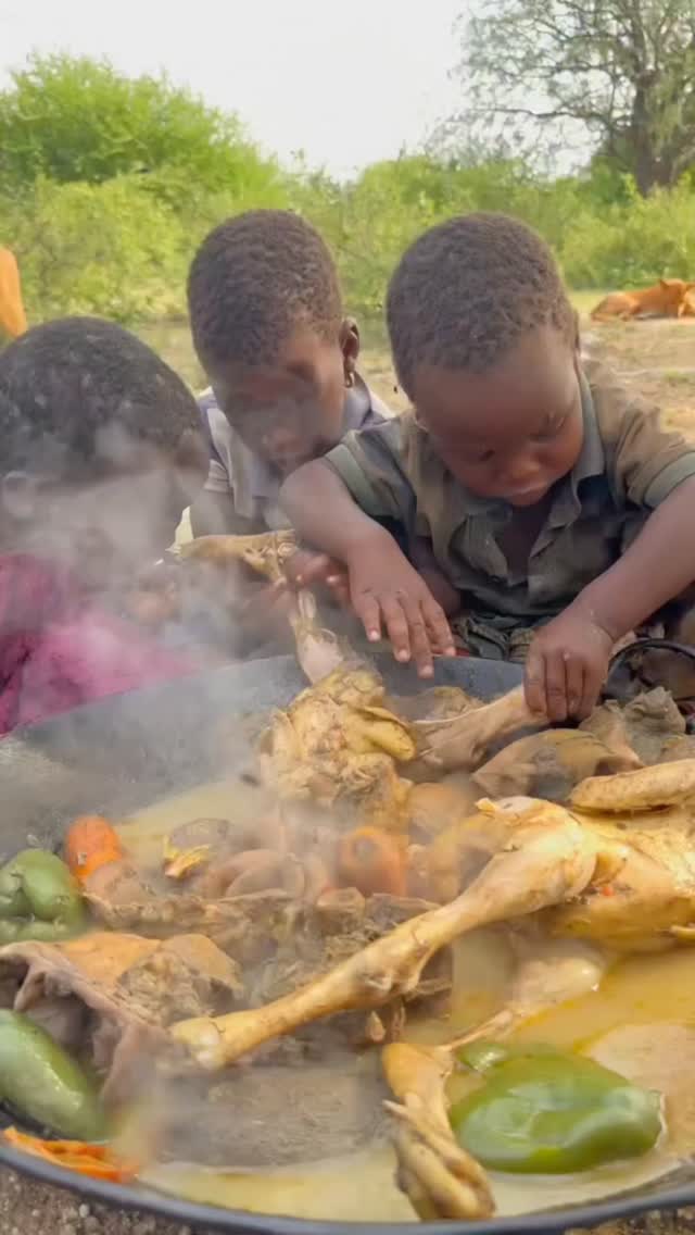 A simple life, a powerful culture 🤍
Hadzabe children enjoying their lunch in the wild — a true glimpse into one of Tanzania’s last hunter-gatherer tribes.
Experience authentic moments with us 🌍
📩 info@gnadesafaris.com
📲 WhatsApp +255793832959
#gnadesafaris #hadzabe