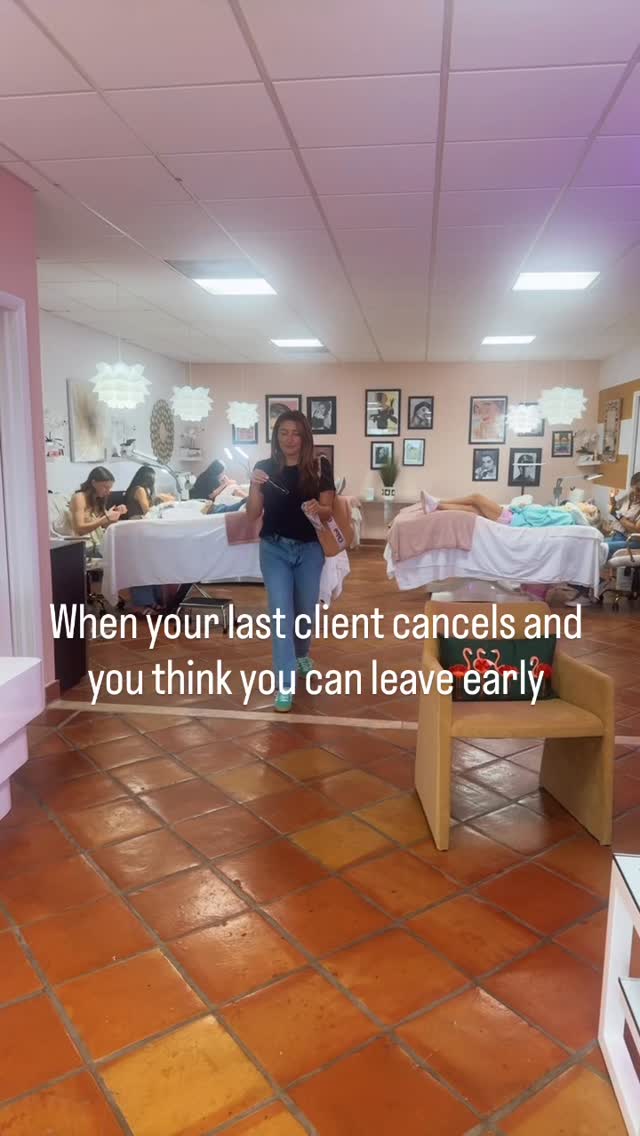 If you're on our cancellation list... just know we're lowkey stalking the schedule for you 👀
#DelrayBeachLashes #BocaRatonLashes
#SouthFloridaLashes #floridalashartist #brows