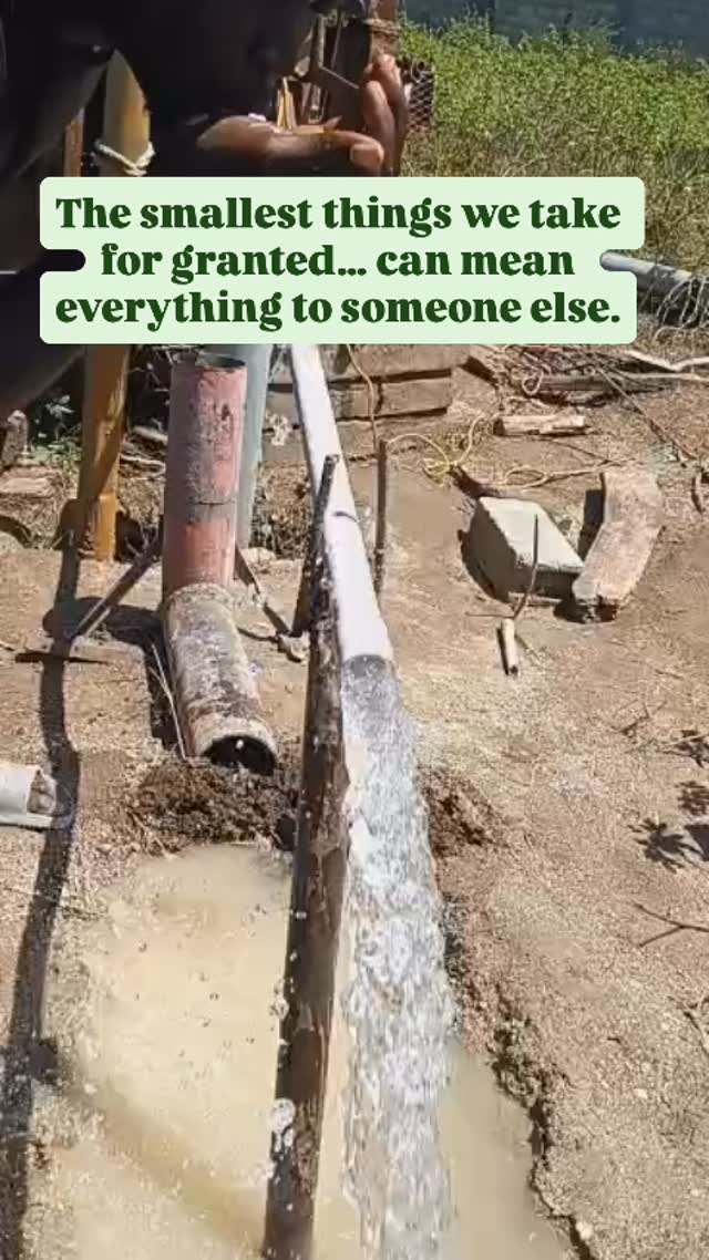 Running water flowing out of the well at the new campus 🙌
What may seem like such a small matter, is actually a huge impact! Another step made to give these kiddos a better life!
#bettertogether #makeadifference #helphaiti #haitilove #giveback
