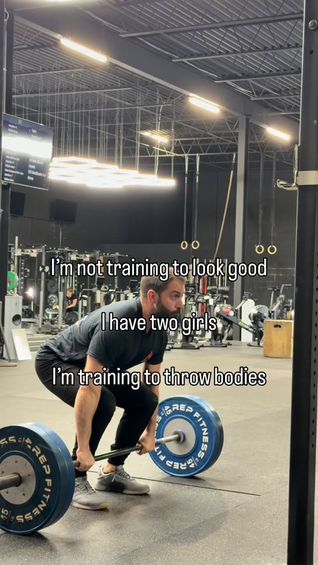 Be ready. 💪🏼
#father #weightlifting #throwbodies #beready