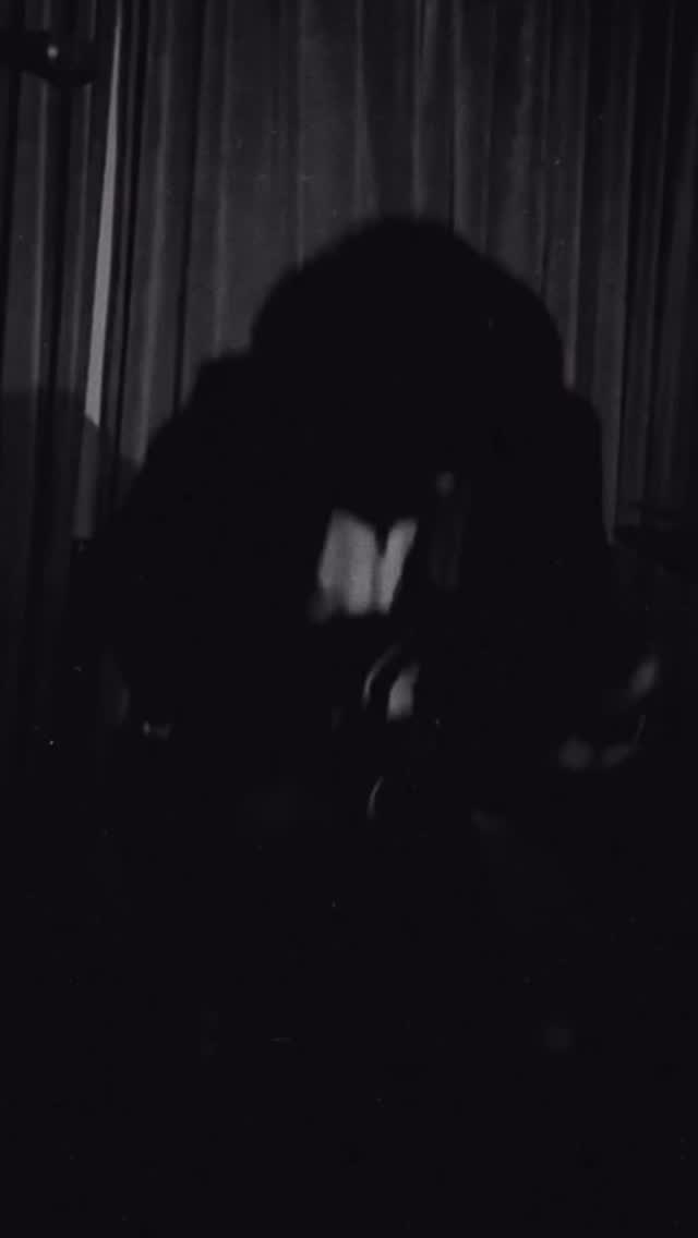 This tour has had a dash of magic from the start.
Continuing tonight at @feltonmusichall and wrapping things up Saturday at @cornerstoneberkeley. We will be joined both nights with @flatsunsocietyband