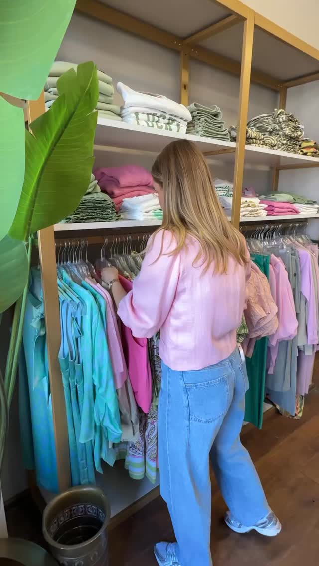 SHOPPING SATURDAY 🤩🛍️
Open van 09:00 tot 17:00
#broekenpaleis #bergenopzoom #shopping #parkerenvoordedeur #newcollection