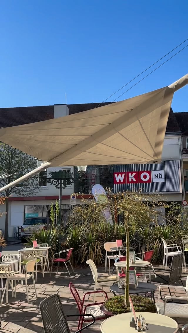 Die Sommer Saison hat offiziell begonnen! 🥳
Unser Gastgarten, powered by SunSquare, ladet ab jetzt bis inklusive September wieder zum chillen, genießen und sonnenbaden ein. Iced Coffee, erfrischende Spritzer, köstliches Frühstück und vieles mehr schmecken einfach nochmal besser draußen ♥️
Wir freuen uns auf euch!
SEA YOU
#seayouintulln #breakfast #outdoorseason #sunbathing #icedcoffee