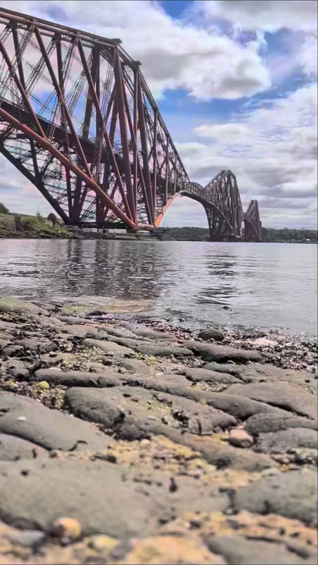 Happy lappy Saturday (sounds on for the lapping...)
-
-
#Fife #NorthQueensferry #FirthOfForth