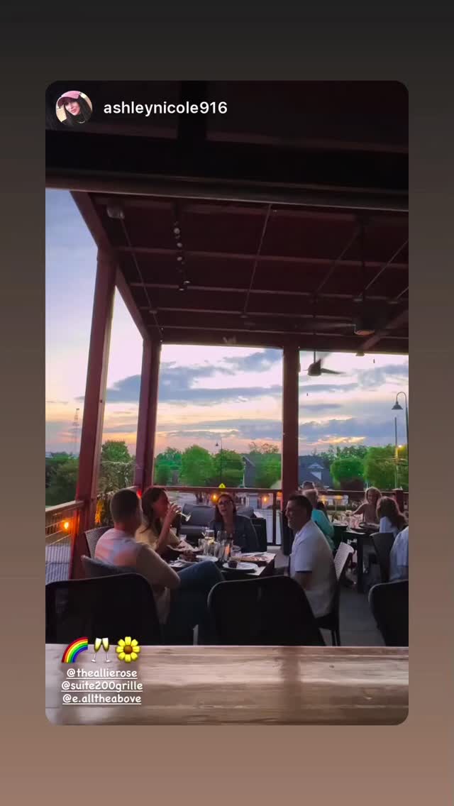 #Repost @suite200grille
Beautiful evening with a great view