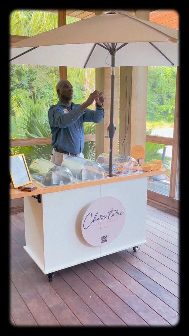 Our Charcuterie Cart is ready to roll into your next event!
From open houses , picnics, weddings, corporate events, and boat days — we’re bringing the ultimate grazing experience straight to you.
Fresh flavors, and a beautiful presentation.
#CharcuterieCart #SummerEvents #GrazingTable #LuxuryPicnic #CharcuterieExperience