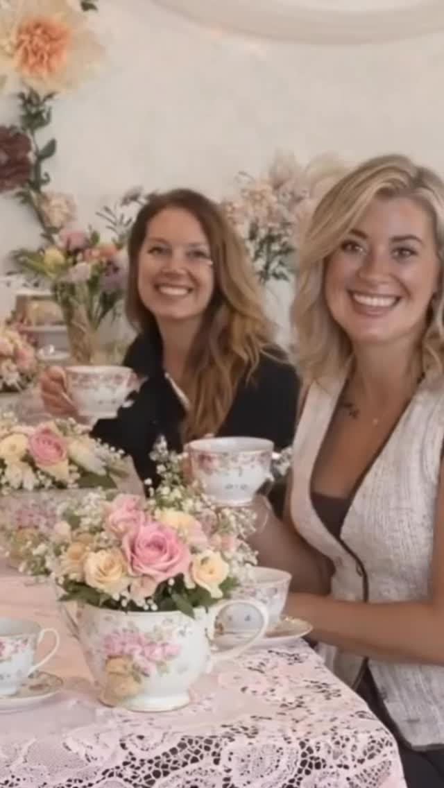 Come feel like true royalty and join us for a morning learning to create delicious mocktails served in tea cups plus create a gorgeous tea cup flower arrangement to take home and enjoy long after the tea party! A truly elegant and enchanting experience set in a beautiful flower shop.
Spaces are limited so get your ticket today through our bio link or here https://linktr.ee/theroamingpetal
Special discount if you bring a friend :)
#flowerarrangingworkshoptampa #flowerworkshop #flowerbar #mocktail #flowers