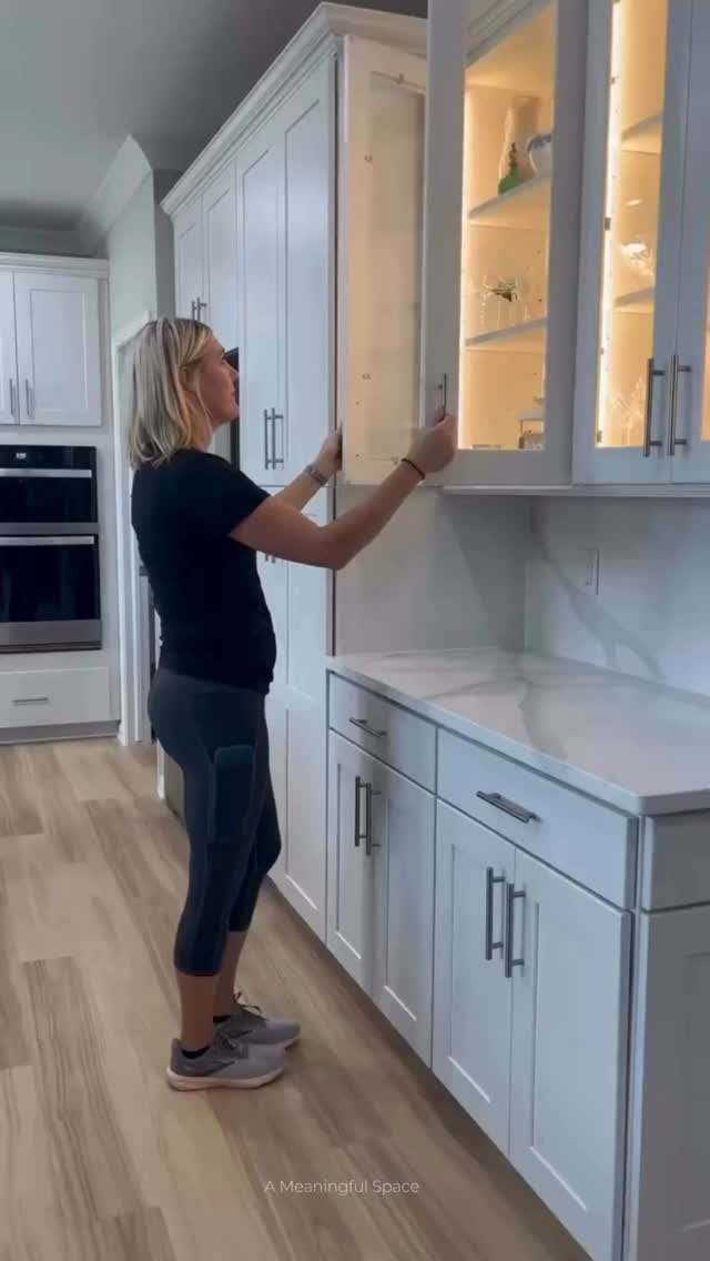 It’s no secret… as a professional organizer, I always come back to this—everything in your home should have a place.
Because when it does? Your home just feels easier to live in. Not perfect… just easier. Even something simple like coffee ☕ mugs.
When they have a designated space that actually works, your kitchen stays organized, your cabinets stay under control, and everything flows better.
It’s that simple… when everything has a place, your home just works better.💜
#homeorganization #professionalorganizer #organizedhome #declutteryourhome #kitchenorganization