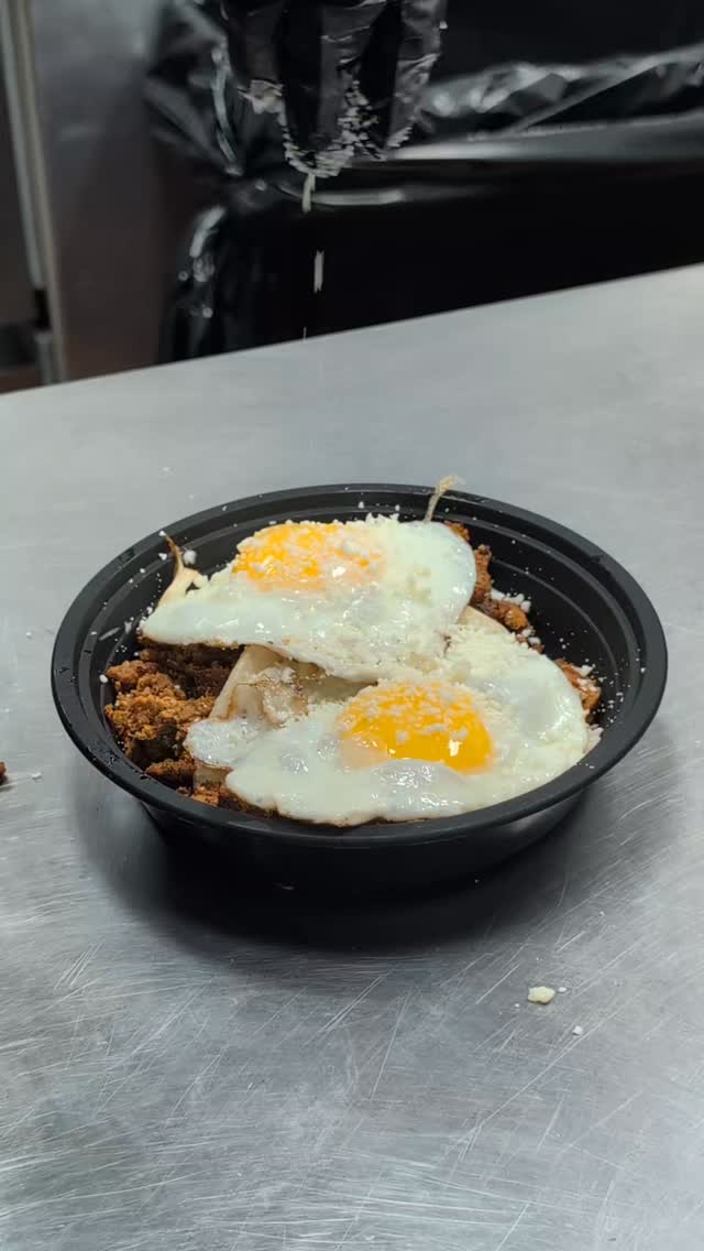 Today is the last day to get 30% OFF during our "Move-In Celebration Weekend." Come check out the new roost! 🐔🍳