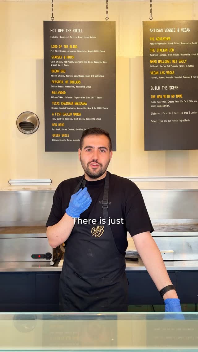 Lord of the Bling fans… MAKE SOME NOISE! 📣🥪
Our bestselling sandwich, inspired by the movie series “Lord of the Rings” 🍿
A delicious (and very spicy) mix of piri piri chicken, jalapeños, mozzarella, mayo & hot chilli sauce 🔥
Love spicy food? Here’s your new favourite sandwich! 😌
Choice of Ciabatta | Focaccia | Wrap
#chillibhitchin #hitchineats #chillibs #hertfordshireeats #lordoftherings