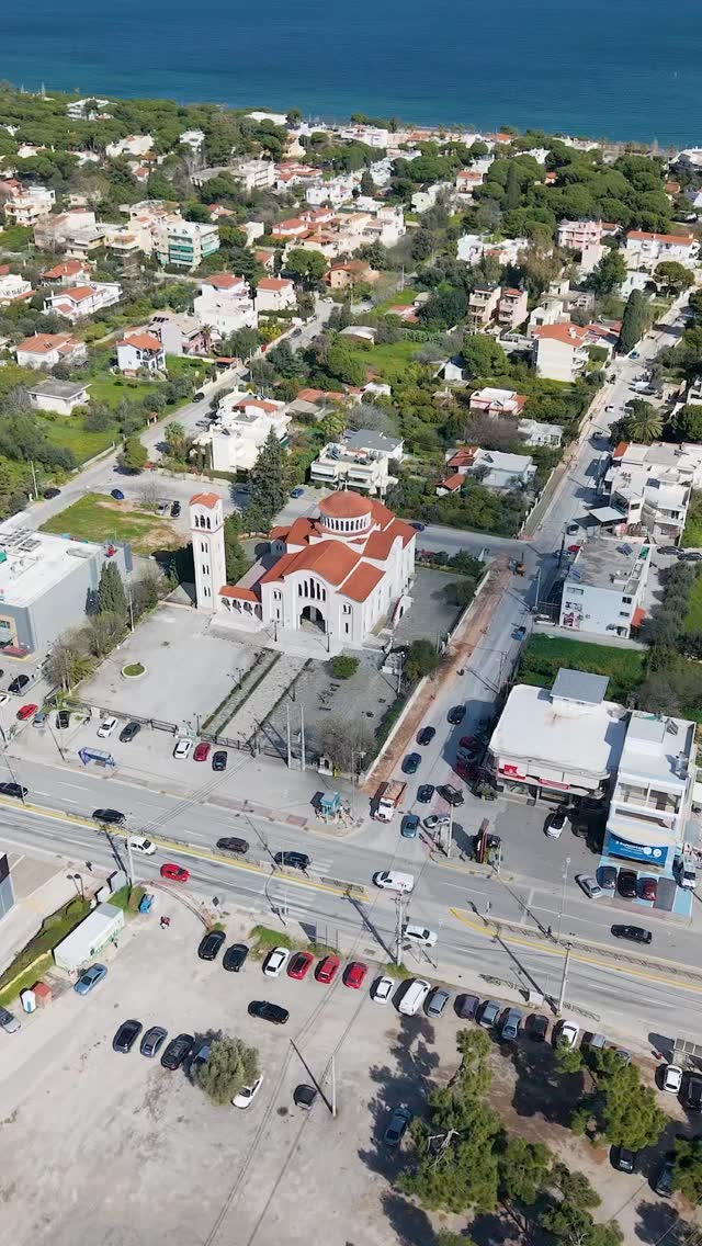 Χριστός Ανέστη! Καλή μας εβδομάδα ❤️
« Ο ναός αρχικά ήταν ένα μικρό ξωκκλήσι. Η ανέγερσή του ξεκίνησε στις αρχές του 20ού αιώνα και ολοκληρώθηκε το 1904, σε μια εποχή όπου η Νέα Μάκρη δεν υπήρχε ως οικισμός. Ο χώρος που επιλέχτηκε να χτιστεί βρισκόταν σε μια μεγάλη πευκόφυτη και εξαιρετικά αραιοκατοικημένη περιοχή της Αττικής που ξεκινούσε νοτίως του έλους της Μπρεξίζας και εκτεινόταν μέχρι τον σημερινό δήμο Κορωπίου -ο πιο κοντινός οικισμός πλησίον του Μαραθώνα ήταν η κοινότητα Σπάτων, αφού δεν υπήρχε καν η Ραφήνα. » for more link in bio
✒️ @johnantono.cartoonist 🚁 @george.mitropoulos.drone
The church was originally a small chapel. Its construction began in the early 20th century and was completed in 1904, at a time when Nea Makri did not yet exist as a settlement. The site was chosen in a vast pine-covered and sparsely populated area of Attica, stretching from south of the Brexiza marsh to what is now the municipality of Koropi. At the time, the nearest settlement to Marathon was Spata, as Rafina had not yet been established.