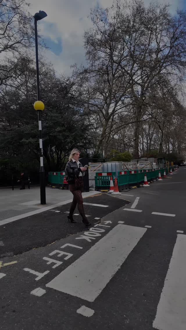 Finding the right place in London isn’t easy BUT it doesn’t have to be stressful.
I take care of the search, the viewings, and the negotiation so you can focus on what matters.
If you’re looking to move soon, let’s get started.
DM me “HOME” to book a free consultation.
#ahandwithproperty #propertyfinder #propertysourcing #london #propertyinvestmentlondon
