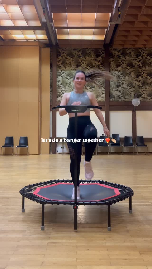 „Pauline, wir wollen mehr Jumping Videos“ ❤️🔥 euer Wunsch ist mir Befehl 🤌🏼
#givemeeverythingtonight #pitbull #jumping #jumpingfitness #fitness