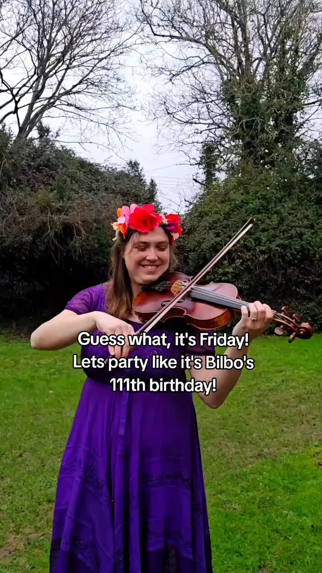 Happy Friday fellow adventurers!!!
#LordOfTheRings #LOTR #violin #hobbits #Tolkien