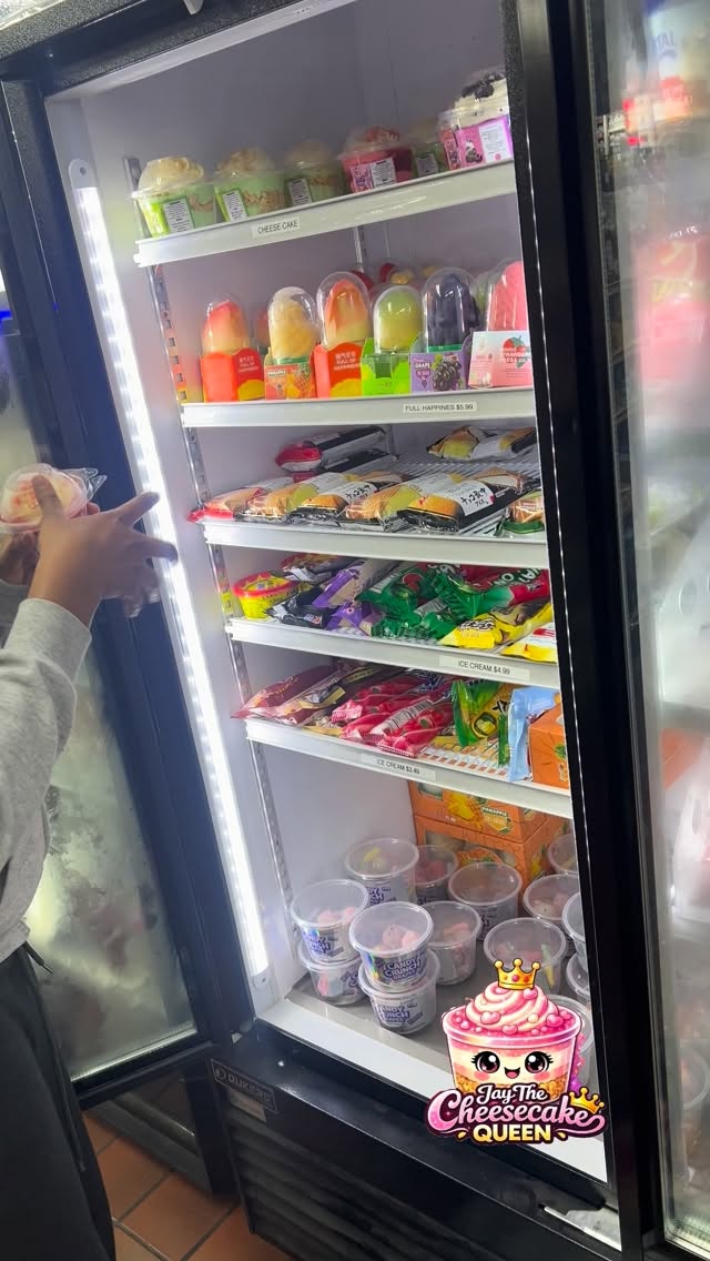 Sinclair Gas Station (South Sacramento) 🚨💗
South Sac—Sinclair is RESTOCKED! @sacvalleyliquor
Available now: 🍋 Key Lime • 🍓 Strawberry Crunch • 🍫 Oreo Chocolate
Go grab your cups before they disappear 😮💨✨
#JayTheCheesecakeQueen #SouthSacramento #SacramentoEats #CheesecakeCups #DessertRun