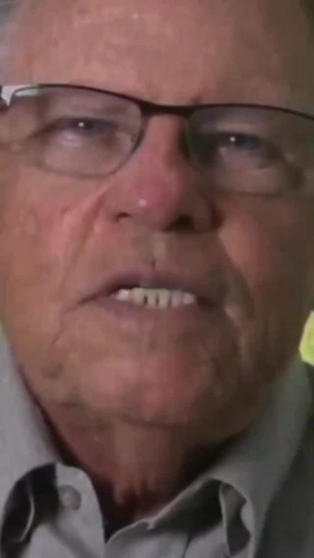 🕊️ Luto na arte brasileira
Morreu neste sábado (11/04), aos 82 anos, o ator e dublador Silvio Matos.
Com uma trajetória marcante na televisão, no cinema e na dublagem, Silvio construiu uma carreira sólida e conquistou o carinho do público ao longo de décadas. Sua voz e seu talento deram vida a personagens que atravessaram gerações.
Além da TV, também se destacou na internet, onde se reinventou e alcançou uma nova geração de fãs com seu carisma e autenticidade.
🎭 Hoje, o Brasil se despede de um grande artista.
🙏 Que sua história continue viva na memória e no coração de todos que acompanharam seu trabalho.
🖤 Descanse em paz, Silvio Matos.