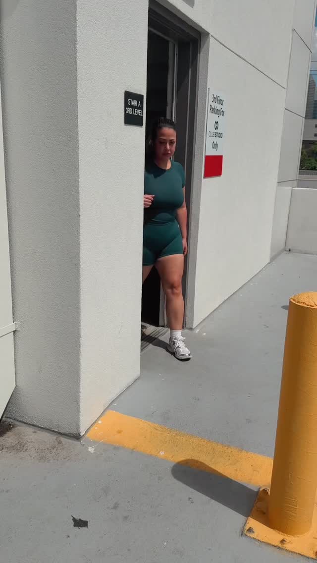 JSO FIT CHECK ✨🎀
Okay babe… it’s time to step into your aura 💫
Every color in the Aura Collection carries a different energy—soft, bold, grounded, radiant… and the best part is you get to choose the vibe you walk in 🤍
Are you feeling calm and centered, or confident and unstoppable today? Because your set is saying it before you even do 👀✨
Drop your favorite color below + tell me your aura mood, I’m trying to see somethinggg 🥹💖
#ThatGirlEnergy
#PilatesPrincess
#SoftGirlEra
#WellnessGirlie
#HotGirlWalks