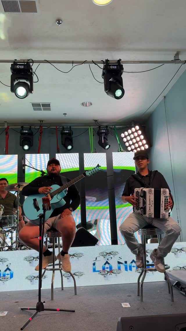 Exelente viernes 🤠😎 #losdelanada #viralvideos #regionalmexicano #plumasmusic #parati