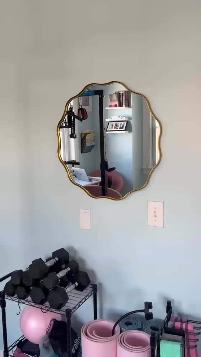 Everything in this space is intentional. The mirror by the door is to remind you of your beauty as you catch a glance of yourself. The art is for you to know that there is strength in you, no matter body type or where you are in your health journey!
This space is for you, and I am here for you! Let’s start your wellness journey at Empower You Fitness DC!
Book with me today! 202-664-6014