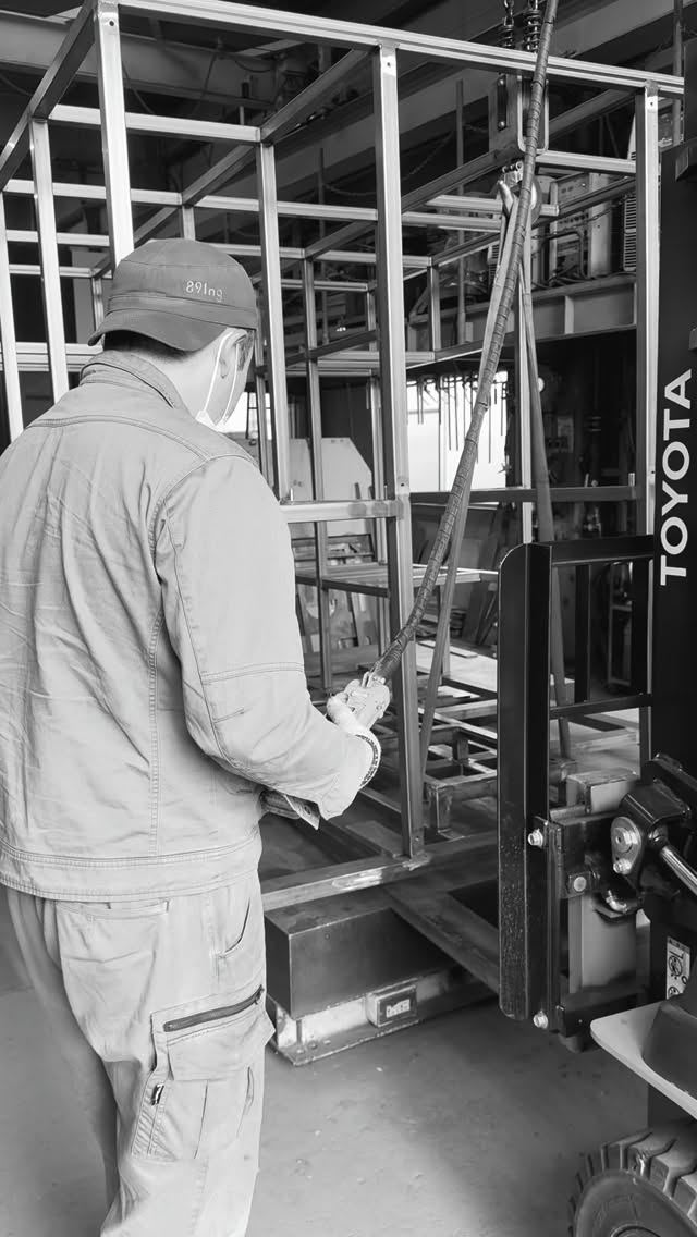 短納期対応、無事に完了です。
積み込みを終えたら、納品先へ向けて出発🛻
このたびはお仕事をいただき、誠にありがとうございました。
またのご依頼、お待ちしております🙇♂️
・
・
・
#お仕事ありがとうございました
#またのご依頼お待ちしております
#metalfabrication
#89Ing
#株式会社羽咋工業
金属を無駄にしない。
金属を遊び尽くす。
89Ingはそんなブランドです。