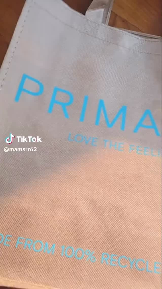 Packing up my new tiny glam squad and rolling into the weekend like 🧳💕
📸 mamsrr62 (TikTok)
#readmylipsgb #lipbalm #PrimarkHaul #LipBalmAddict #primark