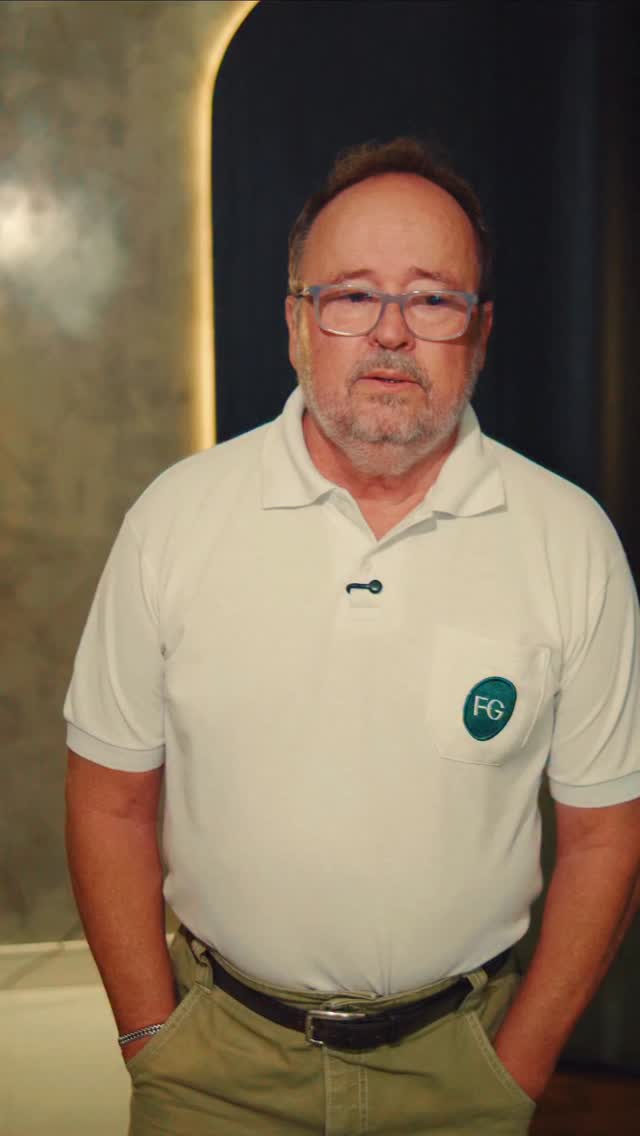 “Comecei por necessidade, acabei me apaixonando pelo mundo da corretagem de café…” a adrenalina e o desafio me movem sempre adiante. Começar não é fácil, nem da noite pro dia. Comecei minha firma em 1995, não era como é hoje em dia. Tínhamos mais tempo. Agora é necessário ser muito bem relacionado e ágil. Isso só se ganha com tempo.