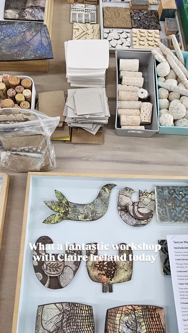 We have a fantastic library of books and journals at the studio but one we constantly refer to is Claire Ireland's Surface Decoration for Ceramics published by The Crowood Press.
So you can imagine how delighted we were to welcome Claire to the studio on Saturday to lead an intensive masterclass in texture.
Making stamps, creating impressions, dust printing, monoprinting you name it - Claire is a font of knowledge, super generous and great fun.
The students had a brilliant time and are itching to try out all the new ideas with their work.
Huge thanks @ceramicsbyclaire
#surfacedesign
#surfacedecorationforceramics
#thecrowoodpress
#dustprinting
#texture