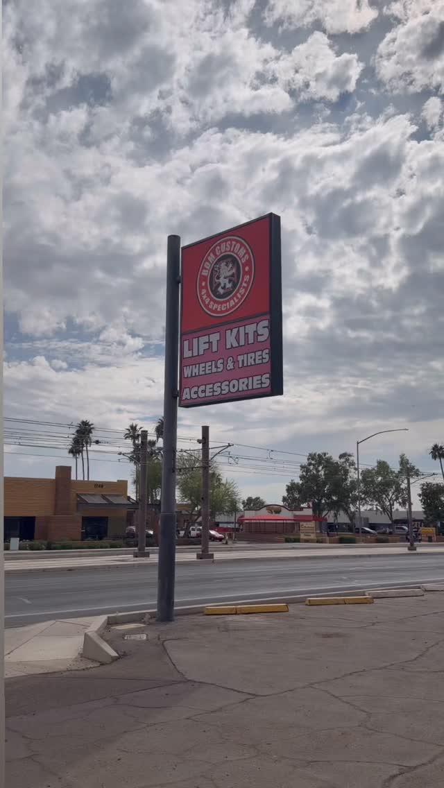 Shop couldn’t agree on this… 👀
Ford, Chevy, GMC or Ram—pick ONE
👇
#fordvschevy #ramtrucks #truckdebate #truckcommunity #truckreels