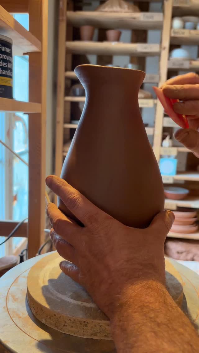 Le meilleur moyen de garder une pièce travaillable longtemps c’est de la vaporiser généreusement et de bien l’envelopper dans du plastique