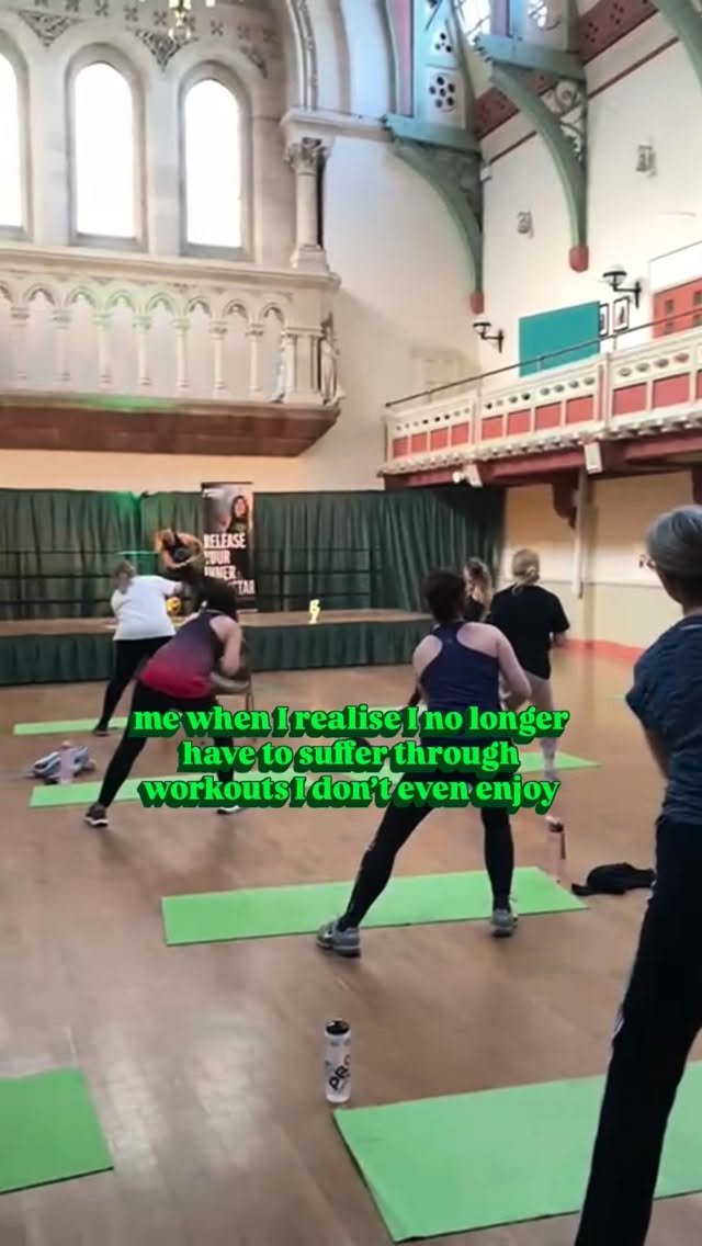 …because exercise isn’t a chore when you actually enjoy it 😉
come and take a @poundfit class with me on either Monday or Wednesday evenings, DM me for more information 💚
OR why not train to become an instructor? Our next UK training is 📢 SUNDAY 10TH MAY IN PRESTON 📢 no pre-requisites needed, and head to the link in my bio to book and use code ‘BLOOMBIG’ for 25% off the full price 🤘 you’ll be taking your training with ME and the amazing Clare for 8 hours!
@poundtourcrew #rockoutworkout #exercisethatsactuallyfun #poundfit #poundfitness #funworkouts