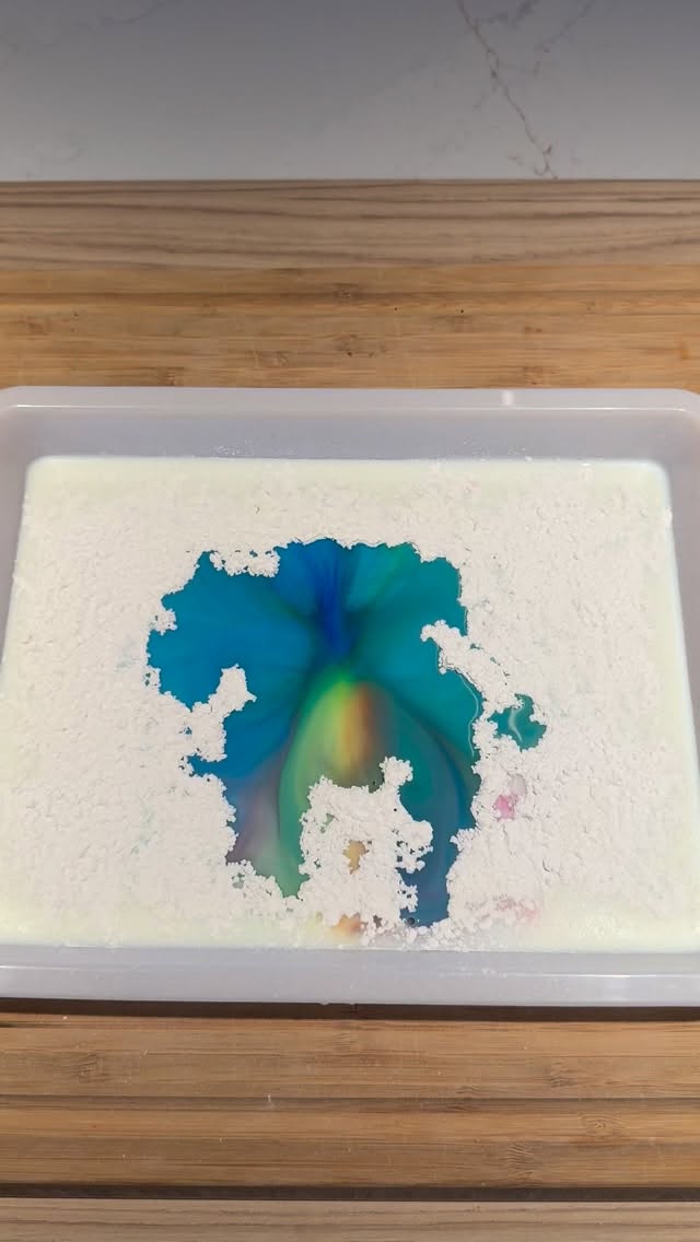 Si ton enfant s’ennuie après 10 minutes… ce n’est pas normal.
Tu cherches des activités, tu testes des idées… et ça ne tient jamais.
👉 fatigue
👉 charge mentale
👉 écran facile
Le problème ?
Tu n’as pas de méthode.
J’ai créé une méthode zéro écran :
simple, rapide, efficace
👉 pour occuper tes enfants sans écran
👉 sans préparation
👉 sans t’épuiser
Elle sauve clairement les mercredis, week-ends et vacances.
Commente RITUEL et je t’envoie tout 🤎
#activiteenfant #methodezeroecran #reelsinstagram #pourtoi #parenting