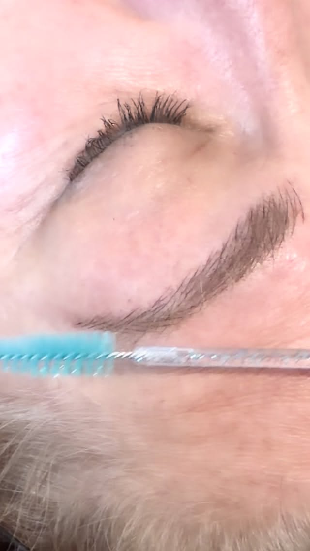 Follow the flow… ✨
Close up… 🧐
Intentional delicate directional hair strokes with my new favourite pigment range from @lipigments
.
.
.
.
.
#PermanentBrows
#WakeUpWithBrows
#BrowConfidence
#EffortlessBeauty
#NoMakeupNeeded