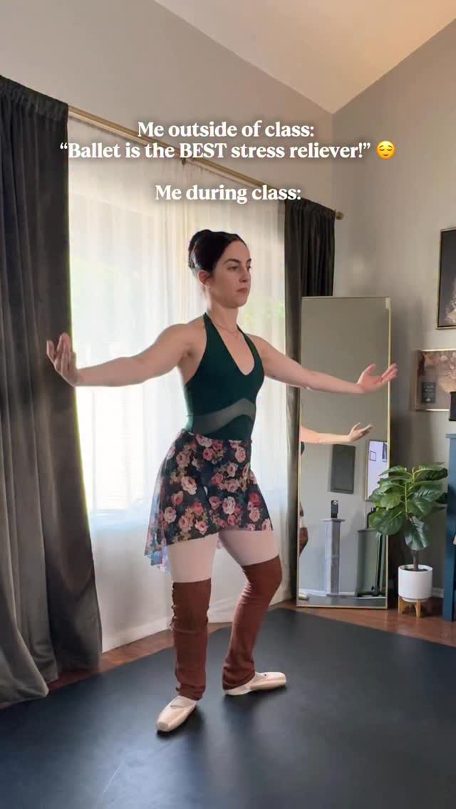 Oh ballet… somehow both the cure and the source of all my stress 🫠🤦🏻♀️😂
Seriously though, I love ballet, but this was the first day back in pointe shoes after some travel and let’s just say…. pointe work is not like riding a bike, in my experience 🙄
And thank you @apollaperformance — my Joule compression socks were doing the Lord’s work today 🙌🏼
#adultballet #adultballetcommunity #adultballerina #ballerina #ballet