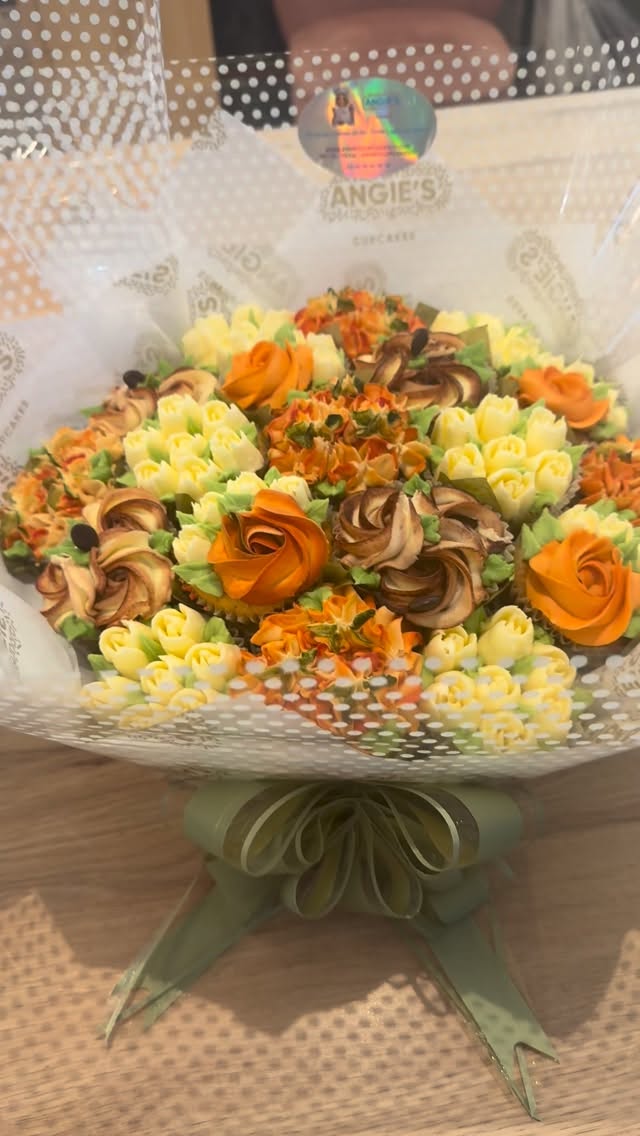 #angiescupcakes77 #anniversairedemariage #bouquetdecupcakes #gateauanniversairedemariage