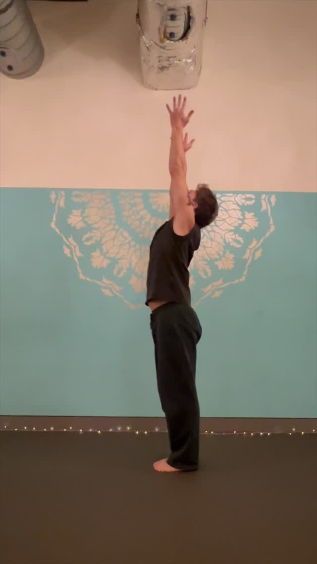 Flow. Strength. Energy.
We’re excited to welcome Dan Breakwell to the Breeze teaching team. ✨
Join Dan for Vinyasa Flow 2 every Friday, 9:30–10:30am — a dynamic class designed to build strength, skill and energetic flow through movement.
Expect creative sequencing, strong transitions, arm balances and even the occasional handstand, all woven together with Dan’s unique approach that blends experienced Vinyasa teaching with the energetic principles of Qi Gong. The result is a practice that challenges the body while enhancing the flow of energy through it.
Dan’s classes are both powerful and intelligent — guiding you to move with control, awareness and curiosity. Perfect for students looking to deepen their practice, explore more advanced postures, and move with greater fluidity.
Come ready to move, explore and elevate your flow.
✔️Fridays | 9:30–10:30am - Vinyasa Flow 2 with Dan Breakwell
Book via the Breeze schedule.
#vinyasaflow #vinyasayoga #yogaflow #dynamicflow #yogastrength armbalances