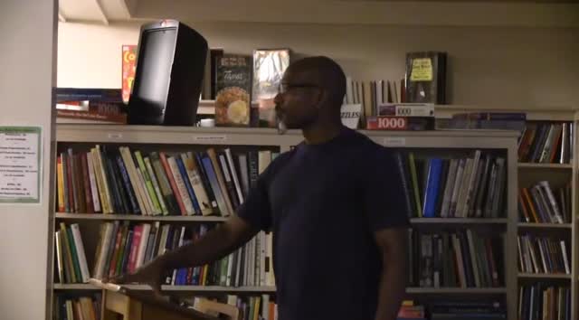 Woods hole public library Martha’s Vineyard lecture series.
It’s been many years since I had a major injury. Paralyzed! Loss of left side! Too stubborn to stop! A lot of people didn’t know to what extent my body was damaged. A reason why I have to keep doing this dance! I could’ve stopped. I didn’t. But sometimes, after all of 40+ years of practicing and 30 in the theatre and on stage as a breaker, I want to quit!!! I know for a fact that people don’t realize how hard it is to create narratives for the stage using only Breaking! I was the only one in America for at least 20 years! How is that overlooked? How do you ignore that! Because when there is nothing to compare you to…they dismiss you!! Now it’s time to tell you about me!😉 Pull up a chair!!
Here’s a bit of the story. #osteomyletis #breakersrecovery